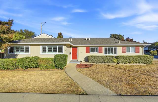 Charming ranch with cheerful red accents and a remodeled kitchen Gallery 1