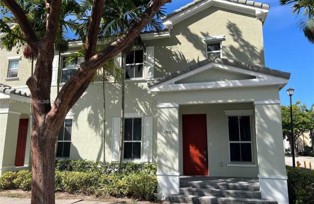 17065 SW 93rd St photos photos