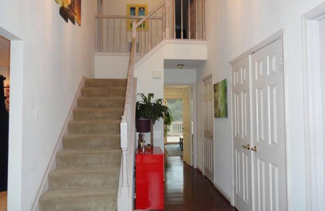 3704 THOROUGHBRED LN Gallery 3