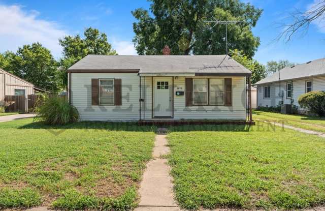 1430 S Martinson photos photos