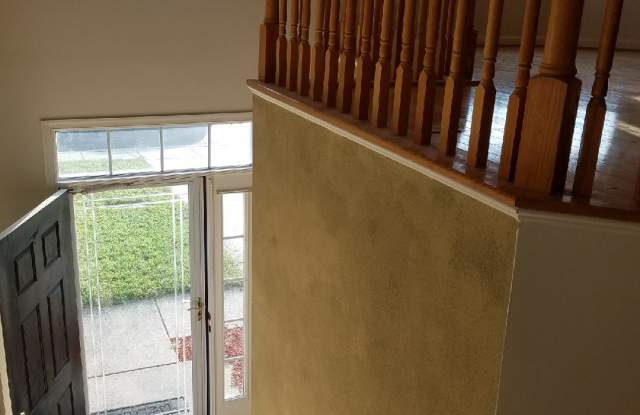 9732 MEMPHIS PLACE Gallery 3