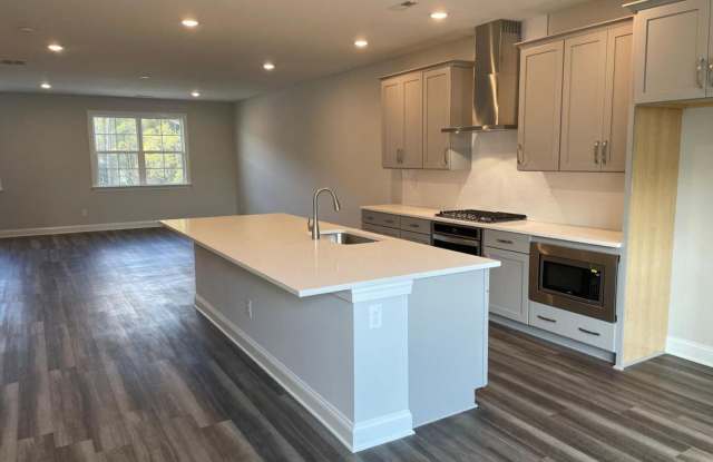 Room in 4 Bedroom Townhome at Mazarin Ln - 222 Mazarin Lane, Cary, NC 27519