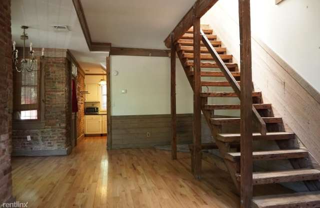 300 12th St SE Unit A Gallery 2