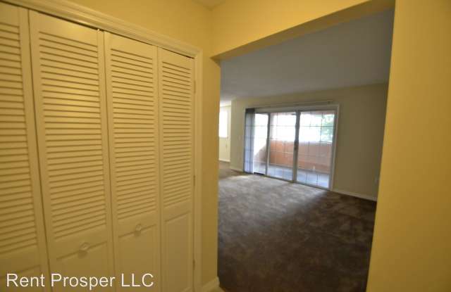 4178 Versailles Dr Unit 4178D Gallery 2