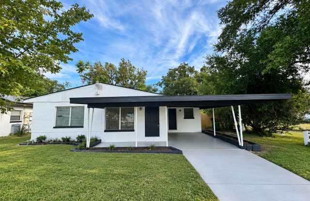 Completely Renovated 3BR/2BA Home + Private Mother-in-Law Suite Gallery 1