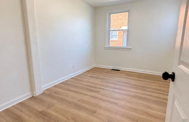 FOR RENT – Newly Remodeled! Gallery 4