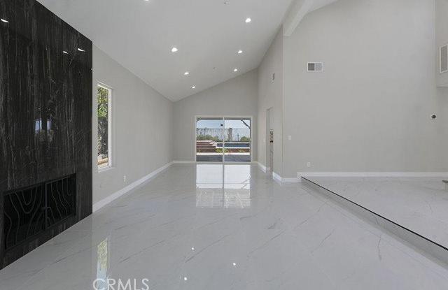 12955 Louise Avenue Gallery 2