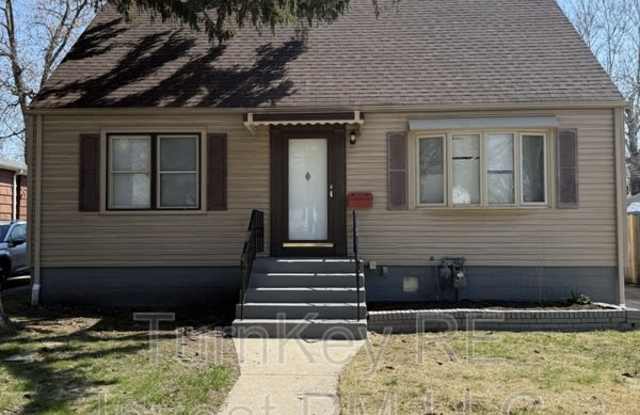18343 Oakwood Avenue - 1 photos photos