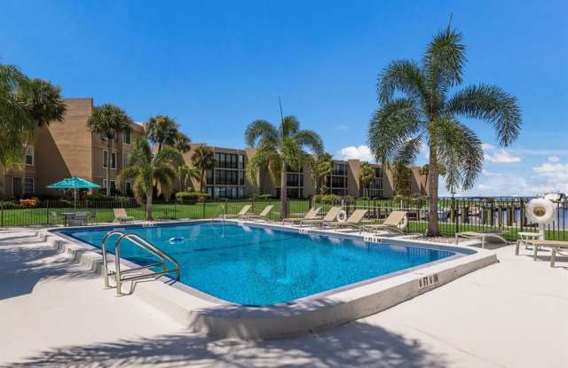 448 GULF OF MEXICO DRIVE Gallery 4