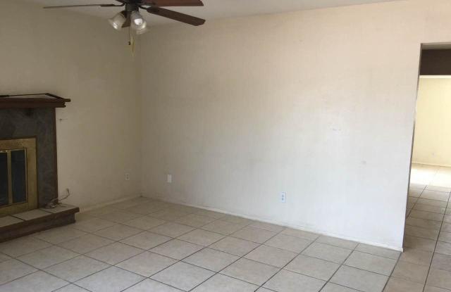 2573 E SWEETWATER Avenue Gallery 4