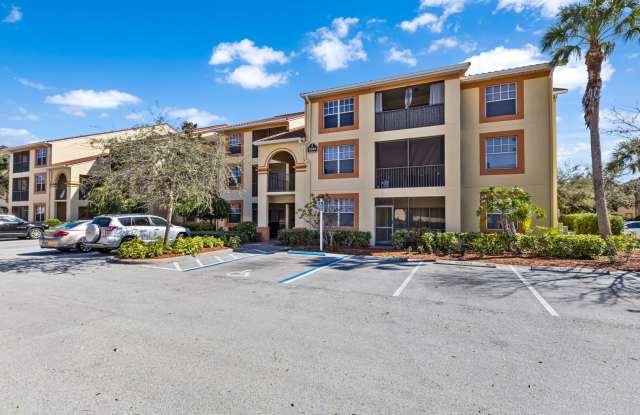 ** FAIRWAY PRESERVE ** 1 BED / 1 BATH CONDO - PET OK! - LAKE VIEW - NORTH NAPLES - ANNUAL RENTAL photos photos