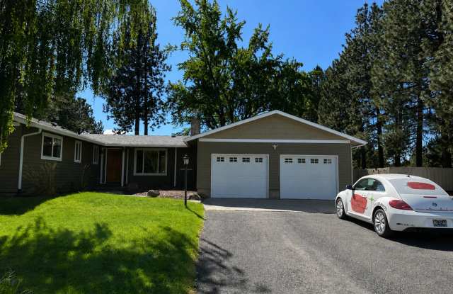 3 Bed | 2 Bath | 1.17 Acres | Single-Level Home | Mountain Views photos photos