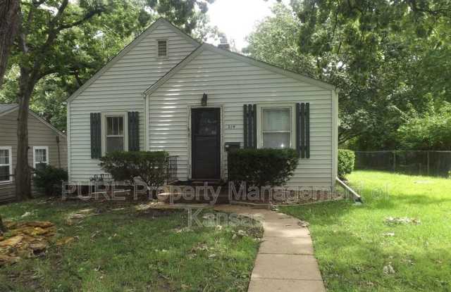 214 NW Broadmoor - 214 Northwest Broadmoor Avenue, Topeka, KS 66606
