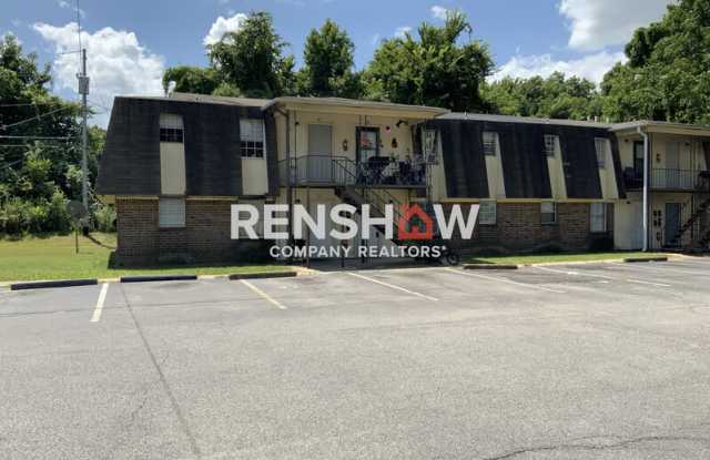245 Greenway St - 245 Greenway Street, Dyersburg, TN 38024