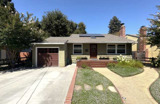 Beautiful 4BD/2BA Menlo Park Home with Large Backyard, Tesla Solar, EV Charger  More photos photos