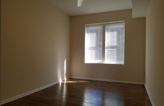 4950 N Harding Gallery 4