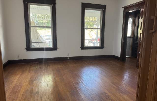 251 Olivia Street Gallery 2