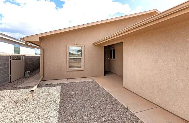 Cute 3 bedroom 2 bath home! Gallery 3