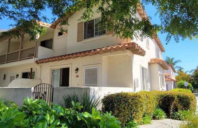 Private end unit townhome! photos photos