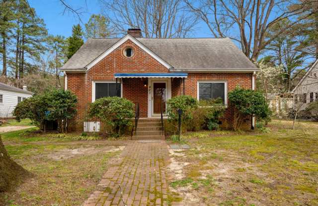 Spacious 4 bedroom home located in North Durham! Available: Now! Gallery 1