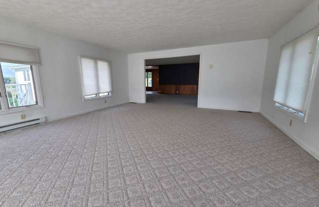 3-bedroom, 2-bath single family home Gallery 4