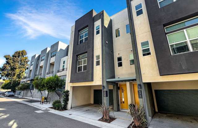3B/2.5BA Townhome in Mission Valley Now Available for Rent! photos photos