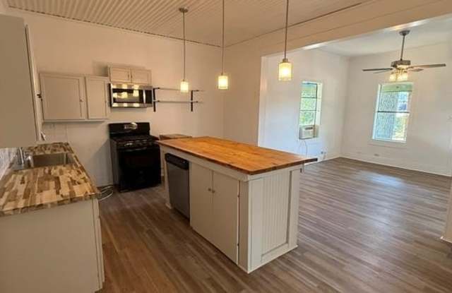 1750 Maple Avenue photos photos