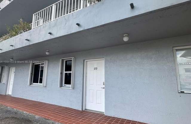 1852 SW 7th St photos photos