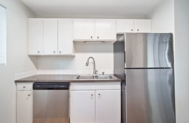 RENOVATED 1BD/1BA MILLWOOD APARTMENT | A/C | COVERED PARKING | PET FRIENDLY | AVAIL 9/1/26 Gallery 4