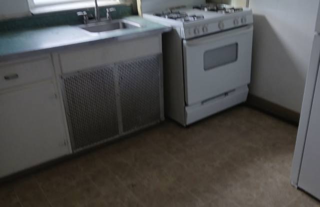 37 Middle Street - 3 photos photos