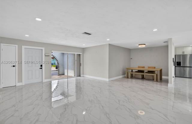 9531 NW 20th Pl Gallery 4