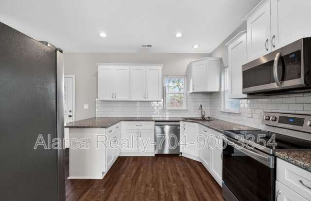 425 Centerfield Dr Gallery 2