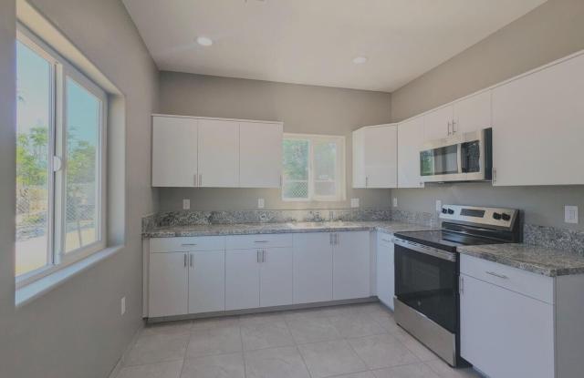 231 W 22nd Street unit: 2 photos photos