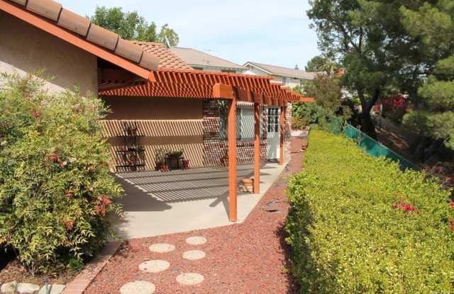 This incredible 4 bedroom single level home with private GATE  entry Gallery 4