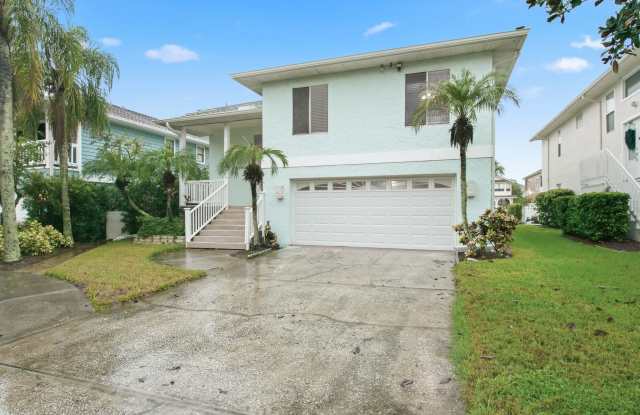 6225 Bayside Drive Gallery 2