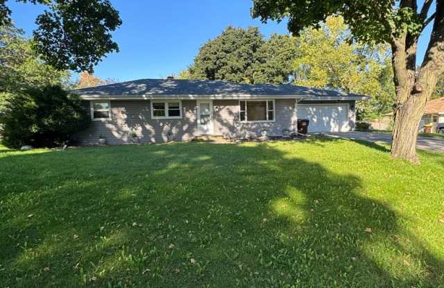 Three Bedroom One Bathroom Home $1,995.00 Gallery 1