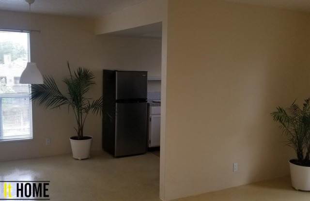 Quail Brooke Condominiums Gallery 4