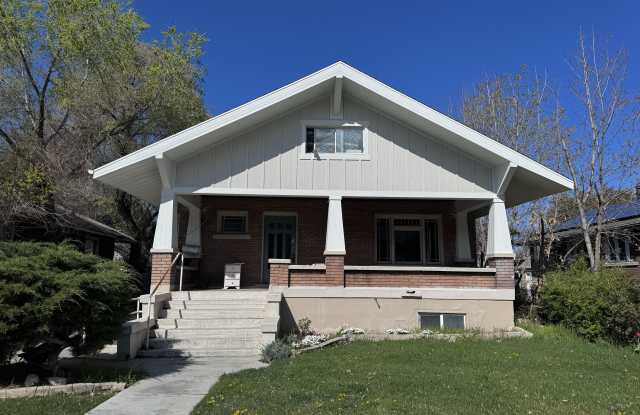 745 University Ave - C photos photos