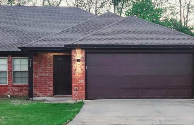 848 Oakwood Ct photos photos