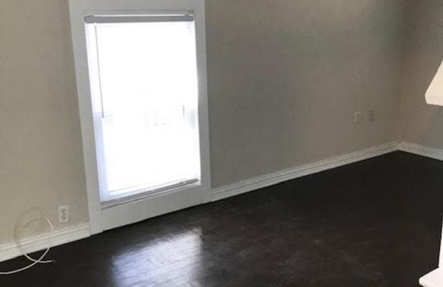 1 Bedroom Garage Apartment on Austin Avenue photos photos 1 Bedroom Garage Apartment on Austin Avenue photos photos