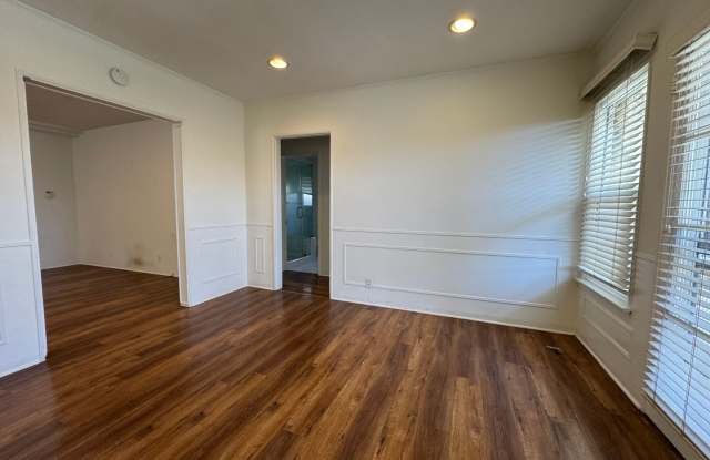 Charming Traditional Home with a Detached Guest House Gallery 4