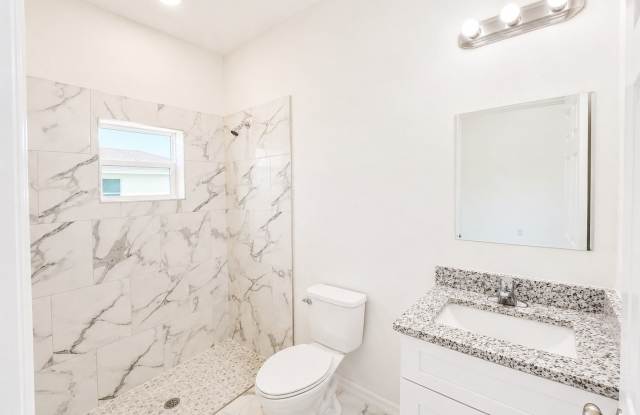 Brand new Single Family home with garage now available in peaceful Alva, FL Gallery 4
