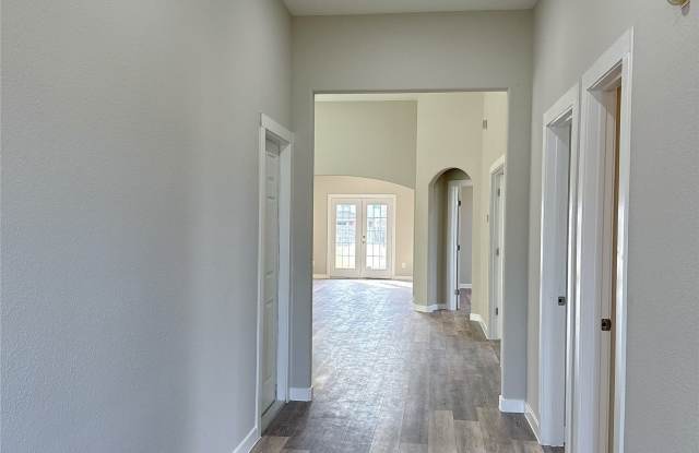 1913 Pin Oak Trail Gallery 4