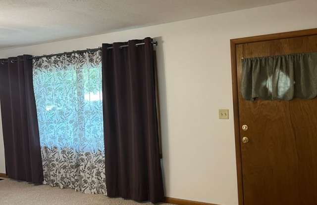 3 bedroom home near Mercy Hospital Gallery 4