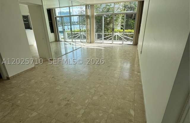 10281 E Bay Harbor Dr Gallery 2