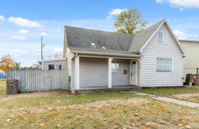 Recently Updated Single Family Home on Spokanes North Side!! photos photos