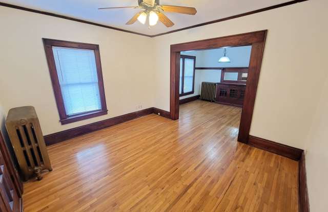 3125 Grand Avenue South - 2 photos photos