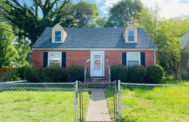 Adorable 3bdrm/1.5bth Cape-Cod Located in Richmond's Southside!! **NEWLY RENOVATED** photos photos