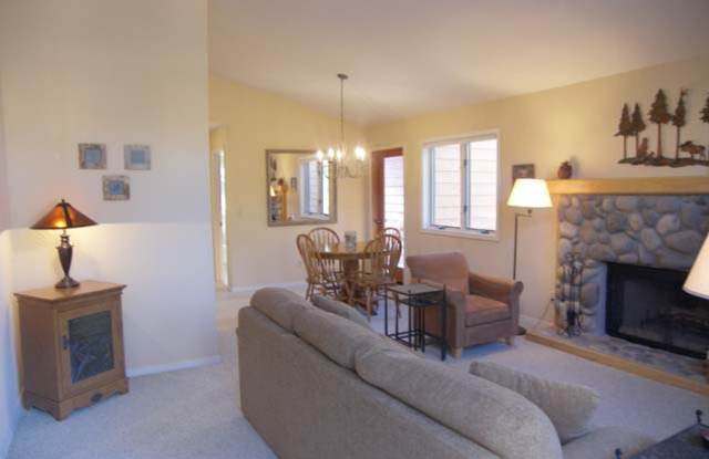 1 Bedroom in McCloud! 2 Blocks from Incline Beach! photos photos