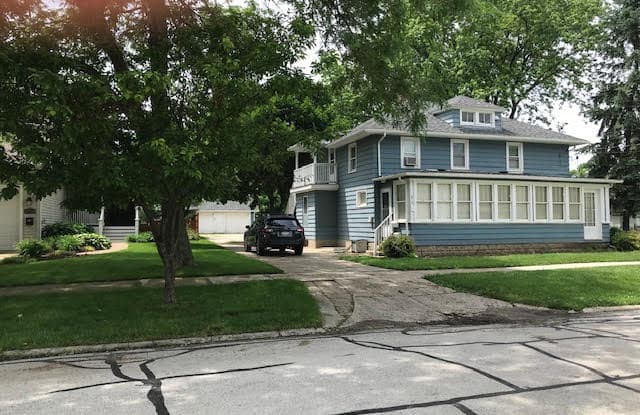 615 Park St - 615 North Park Street, Batavia, IL 60510